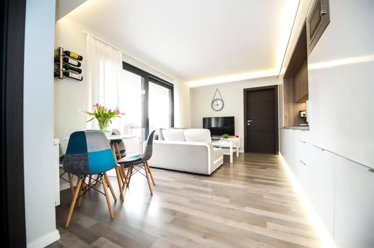 グダニスクBaltic Hausアパートメント エクステリア 写真